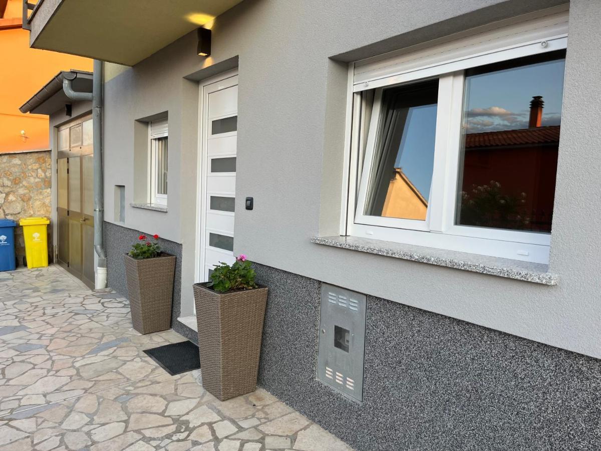 Apartment A & N With Free Private Parking Пула Екстер'єр фото